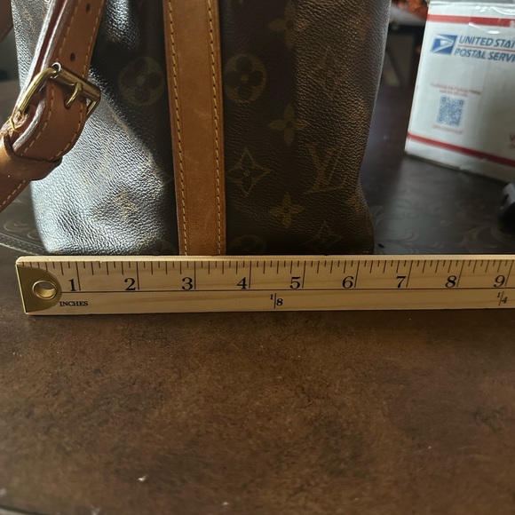 Louis Vuitton Noe - Picture 15 of 16